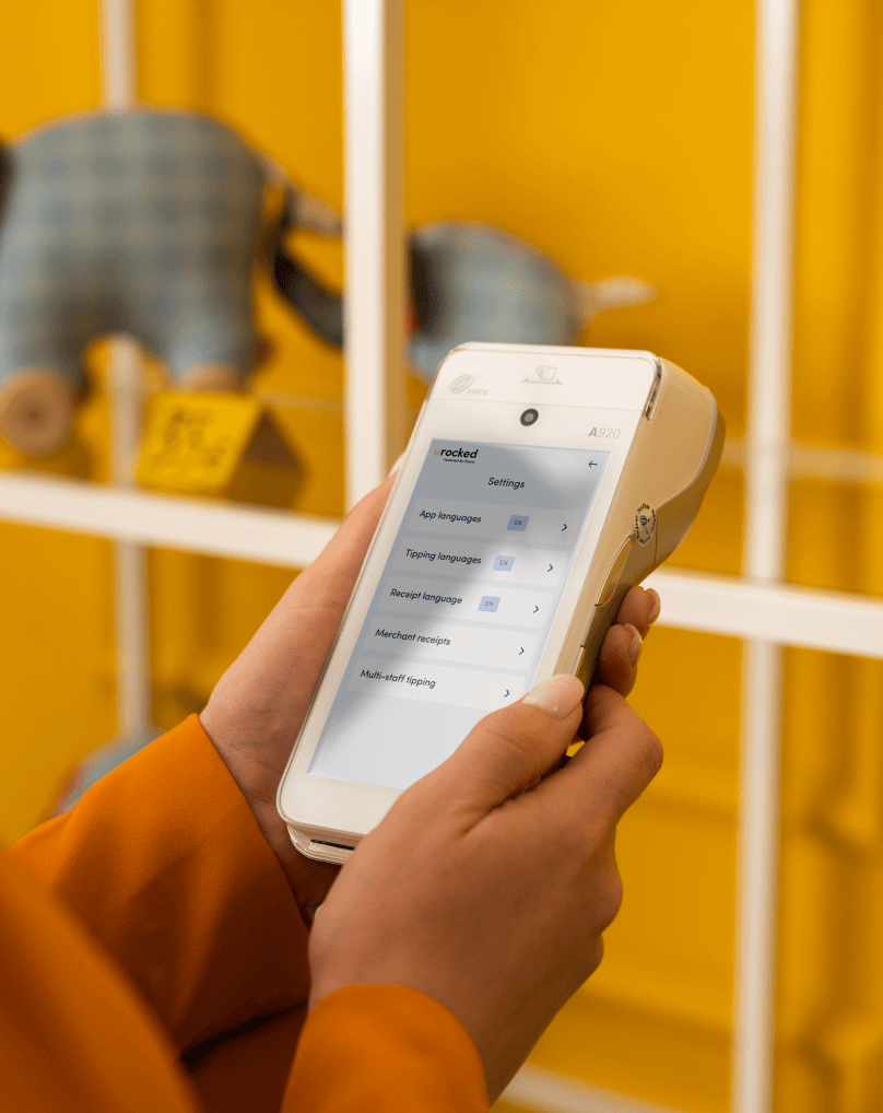multi-staff tipping on one device
